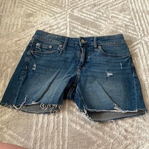 Gap shorts